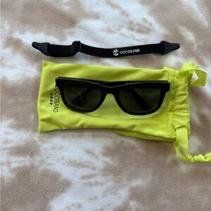 Cocosand Toddler Black Sunglasses with Bag
